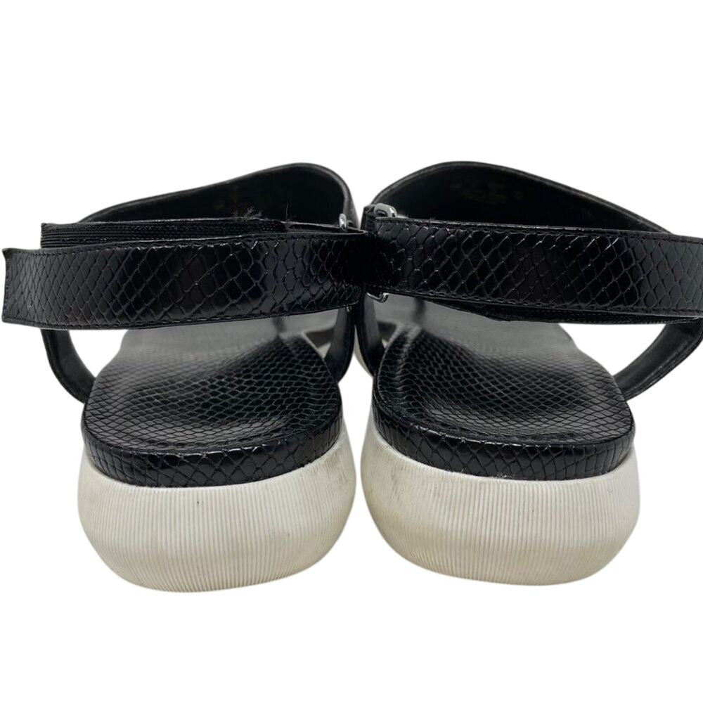 Naturalizer Black Faux Leather Thong Sandals Size 9M - Picture 7 of 11